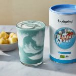 Mango, Kokosnuss und Spirulina Smoothie