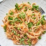 High-Protein Pasta mit geräuchertem Lachs