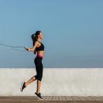 Verbrenne maximal Kalorien mit diesem Springseil-Workout für Beginner