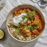 Gesundes Hühnercurry mit Süßkartoffel & Kichererbsen